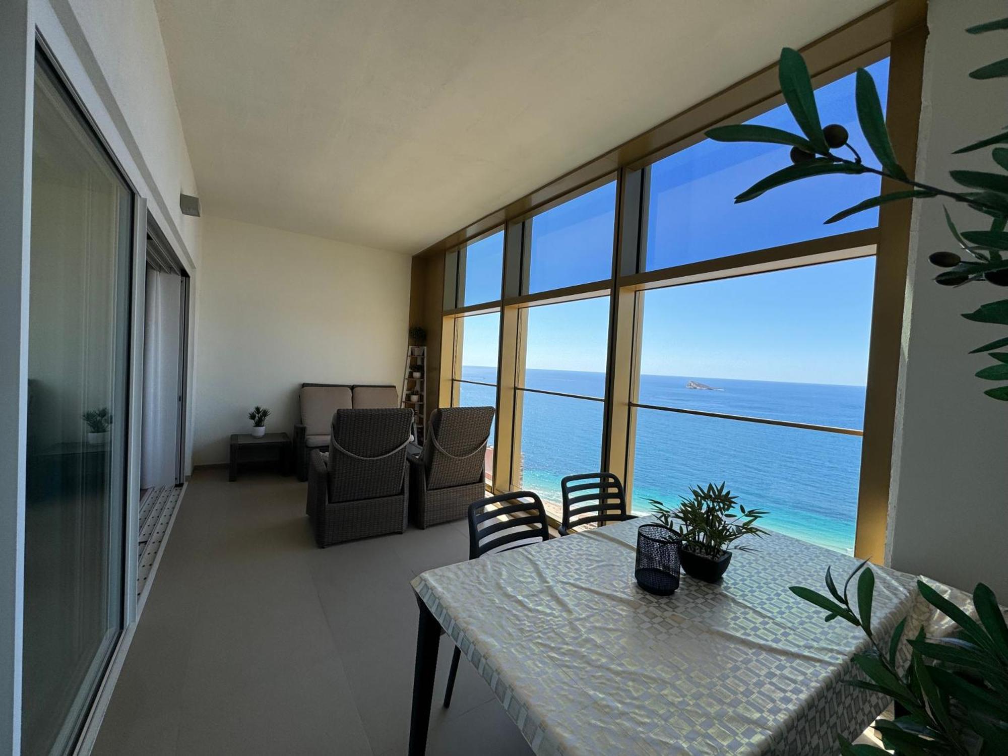 Intempo Sky Apartment 26 Floor Seaview Benidorm Exterior foto
